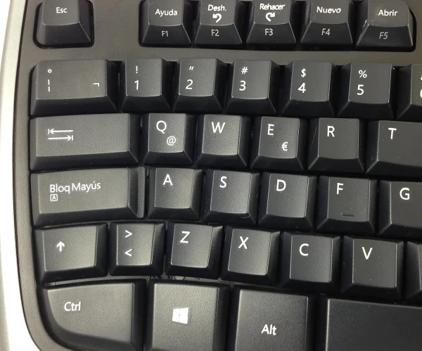 Microsoft Teclado Natural Ergonomico 4000 B2M-00016 - Imagen 5
